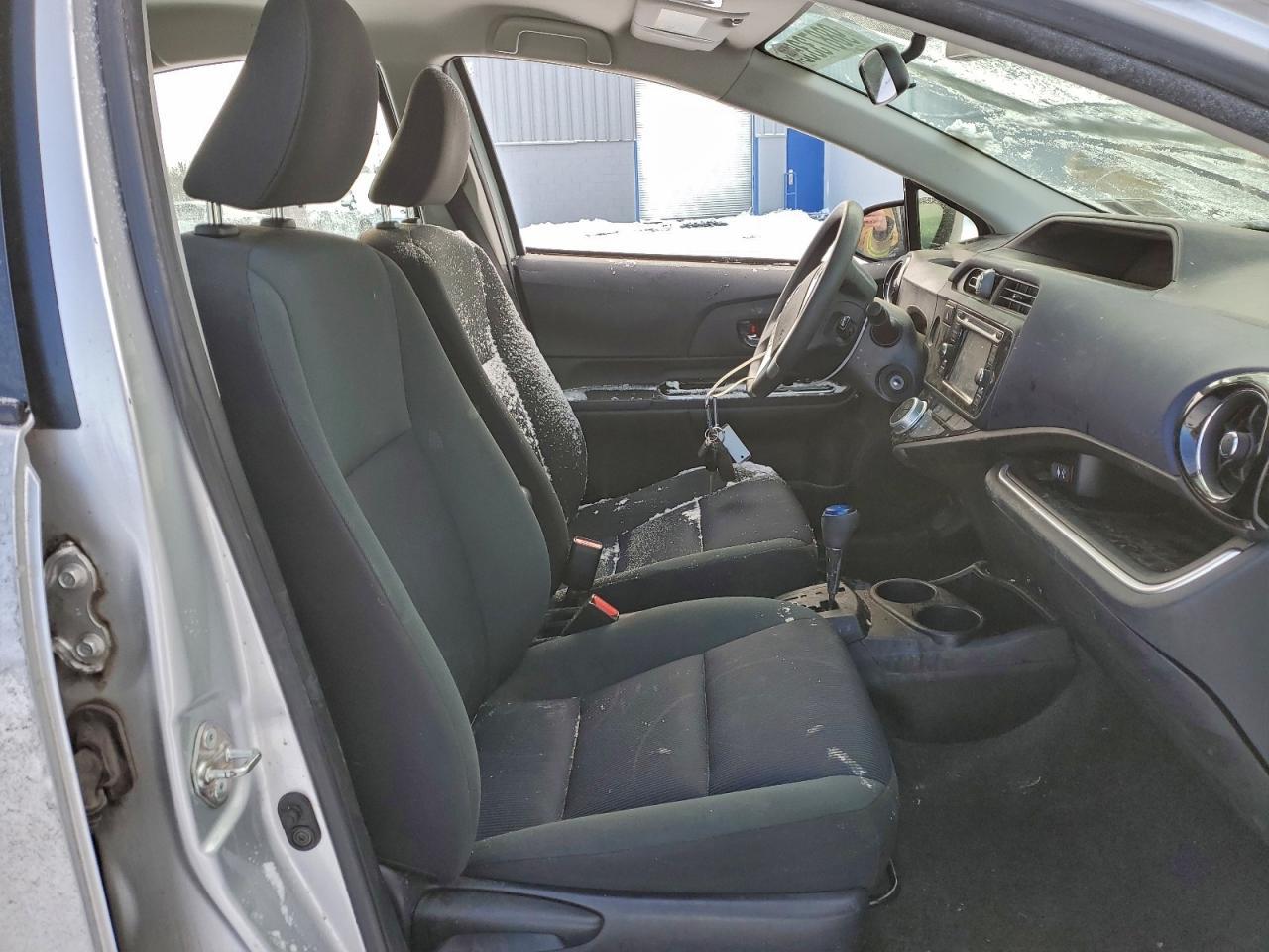 2015 TOYOTA Prius c