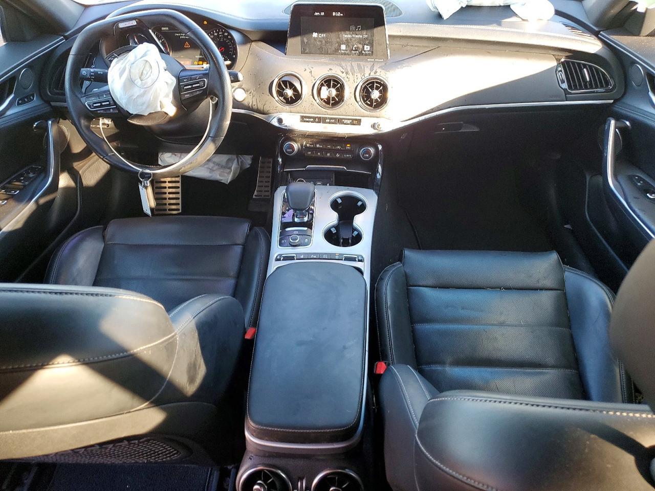 2021 KIA Stinger