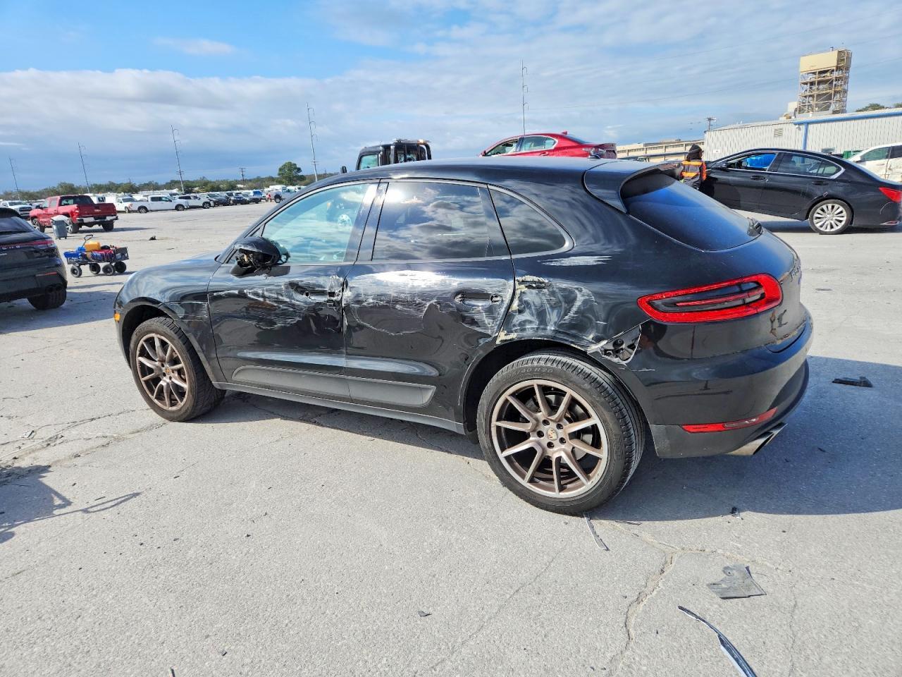 2015 PORSCHE Macan