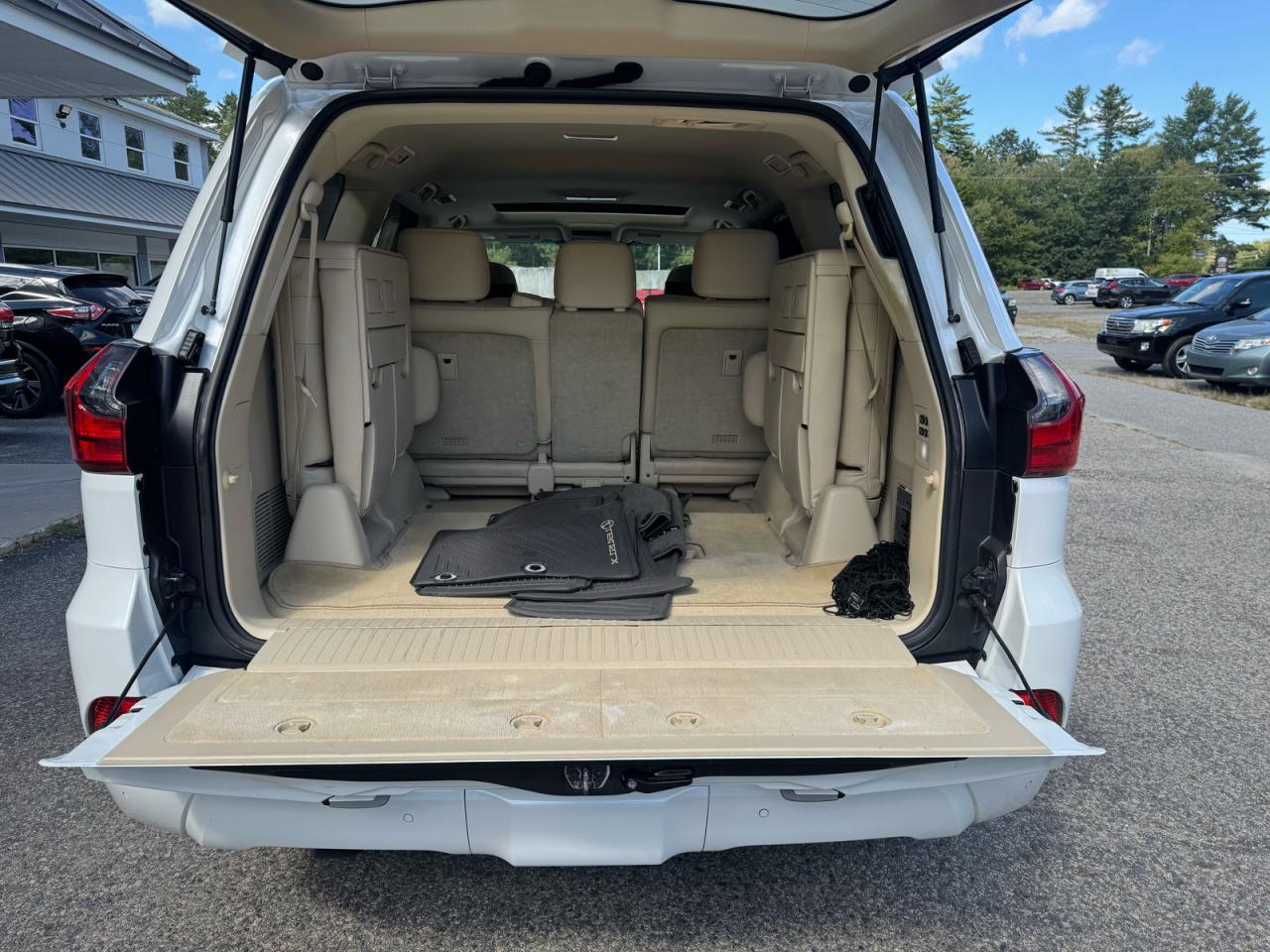 2016 LEXUS LX 570