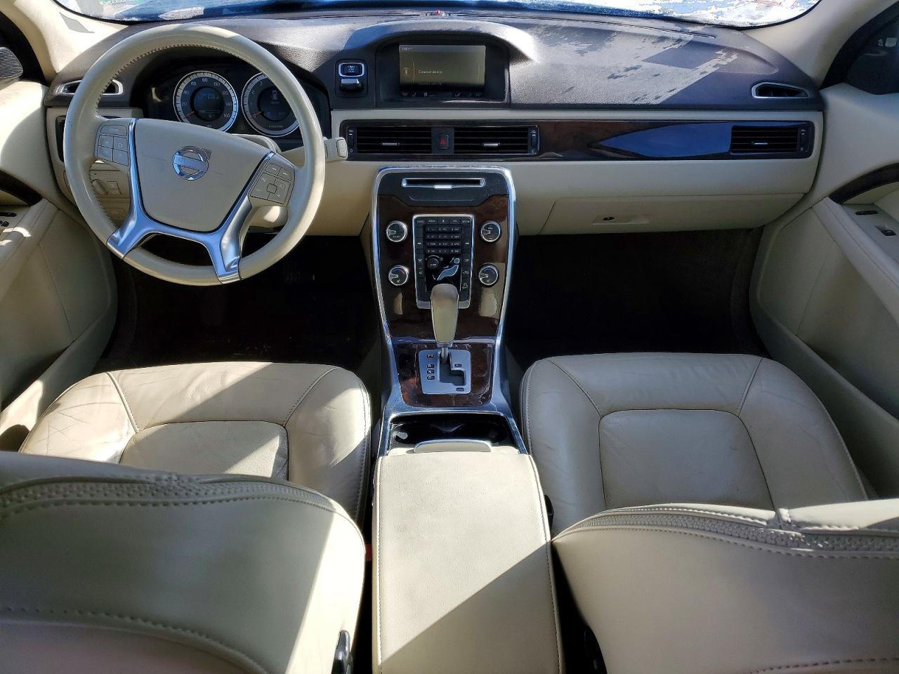 2012 VOLVO XC70