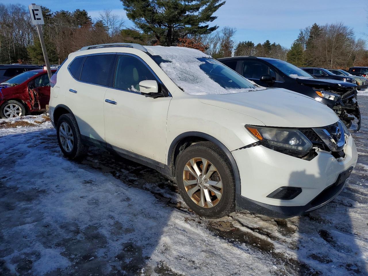2015 NISSAN ROGUE