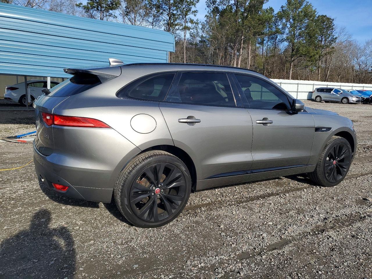 2019 JAGUAR F-Pace