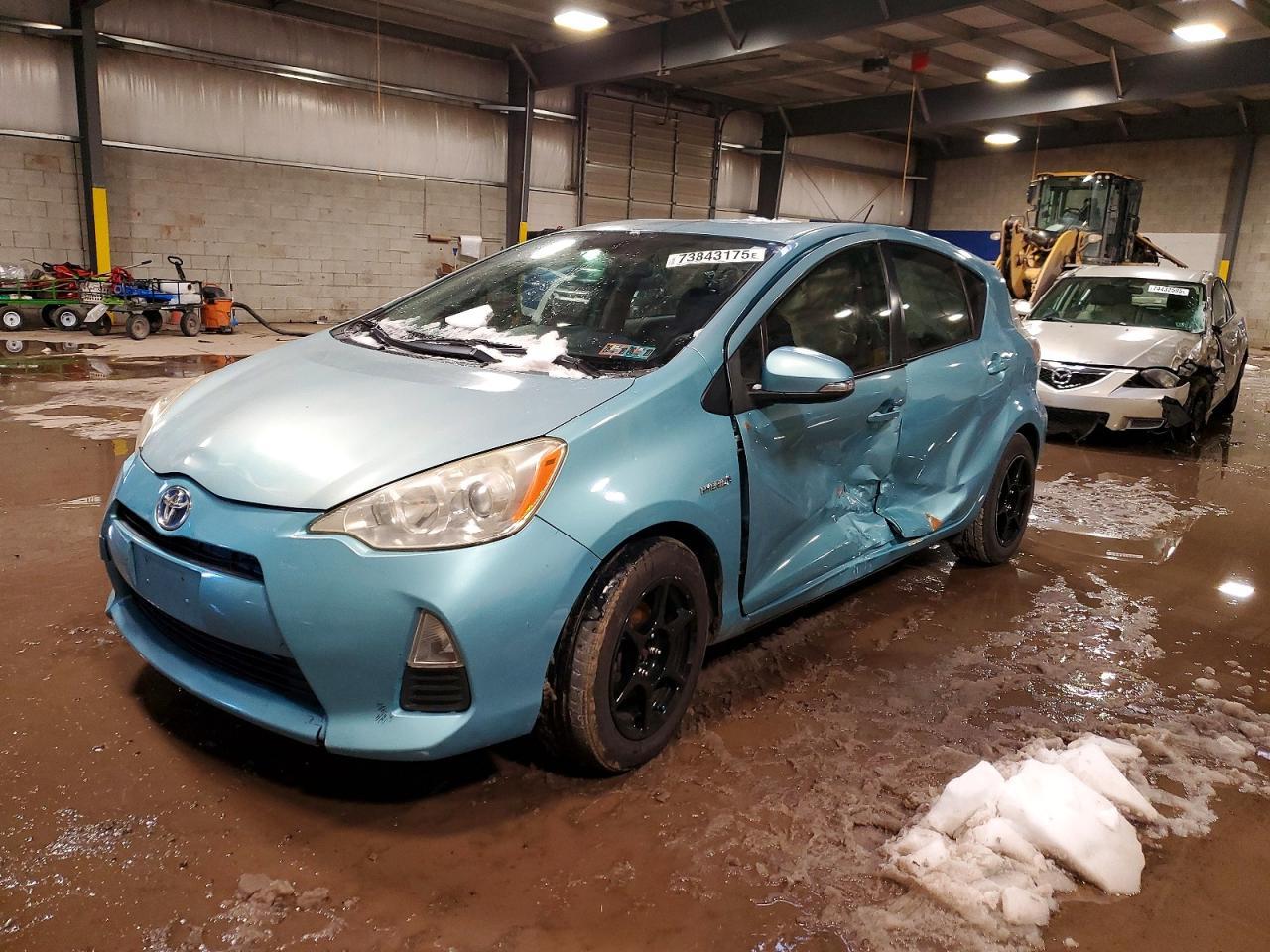 2012 TOYOTA Prius c