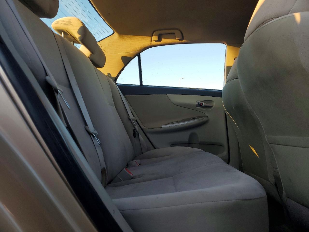2011 TOYOTA COROLLA