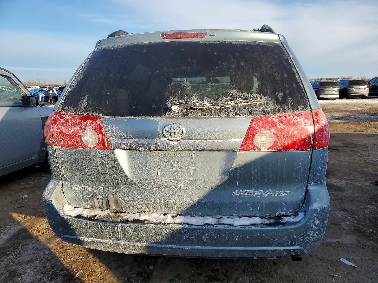2008 TOYOTA SIENNA