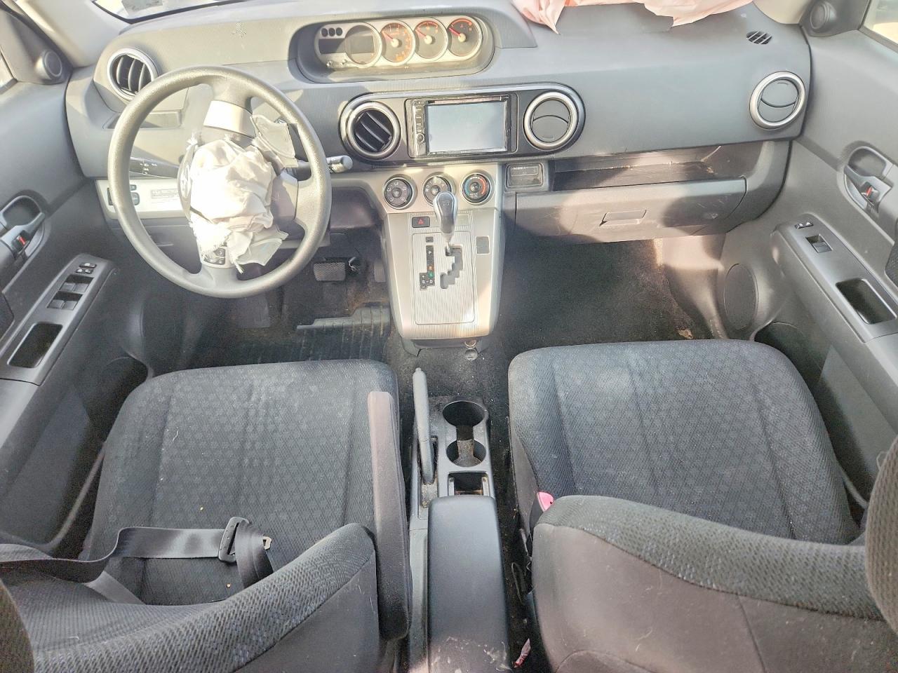 2010 TOYOTA SCION