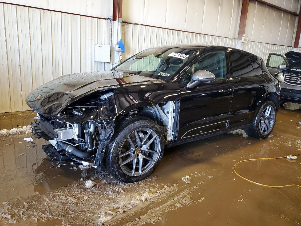 2025 PORSCHE Macan