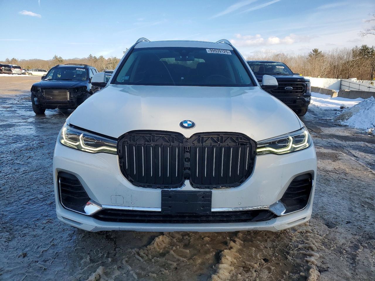 2021 BMW X7