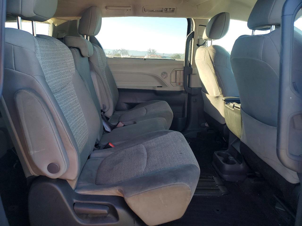2023 TOYOTA SIENNA