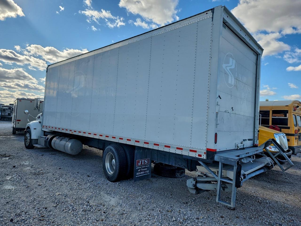 2020 PETERBILT 337