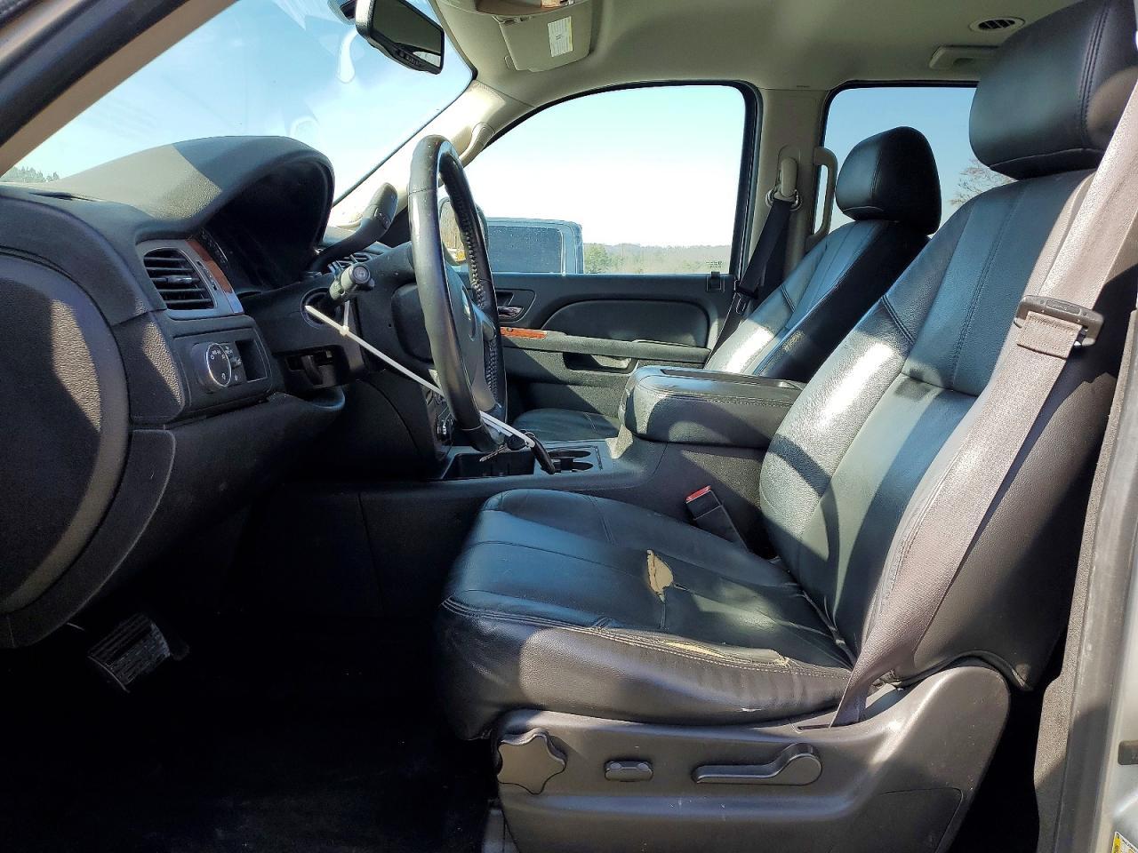 2014 CHEVROLET Suburban