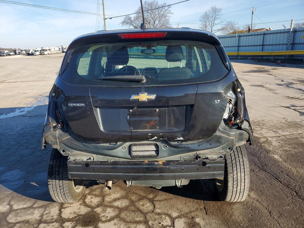 2016 CHEVROLET Spark