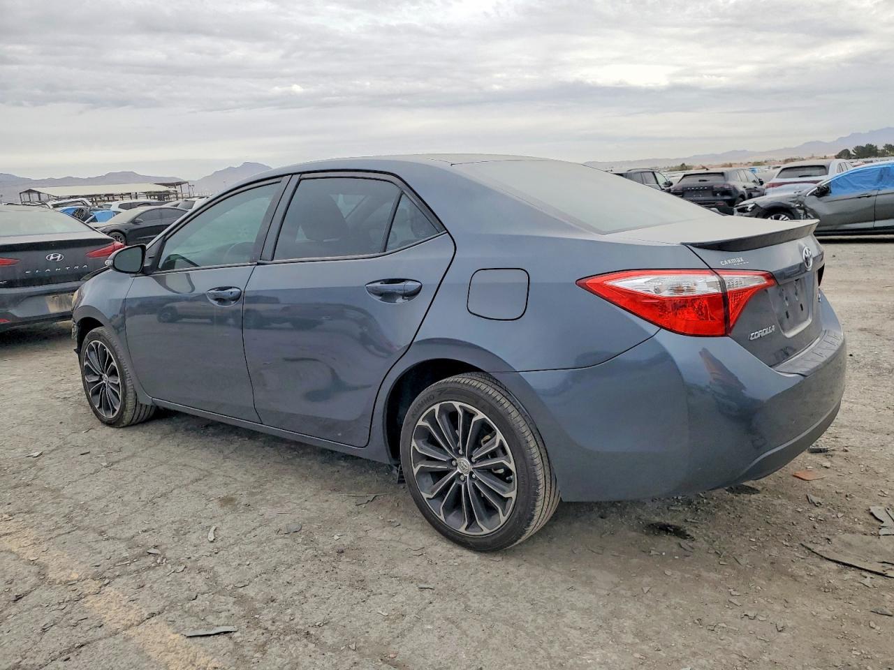 2015 TOYOTA COROLLA