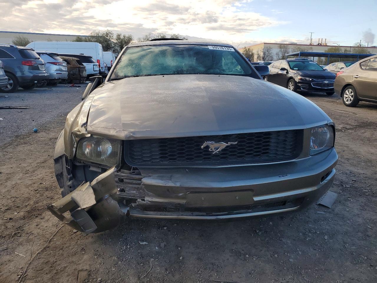 2005 FORD MUSTANG