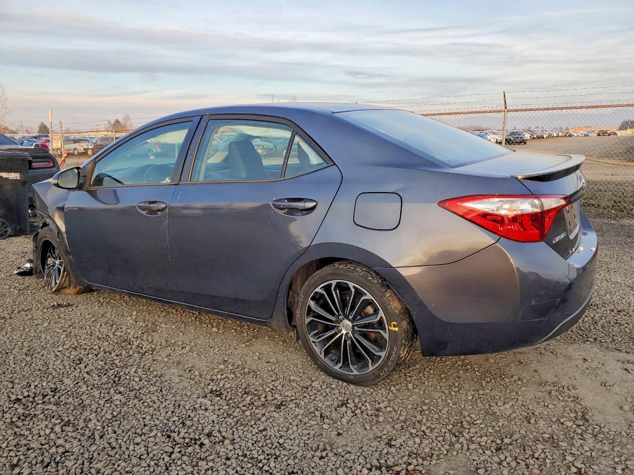 2016 TOYOTA COROLLA