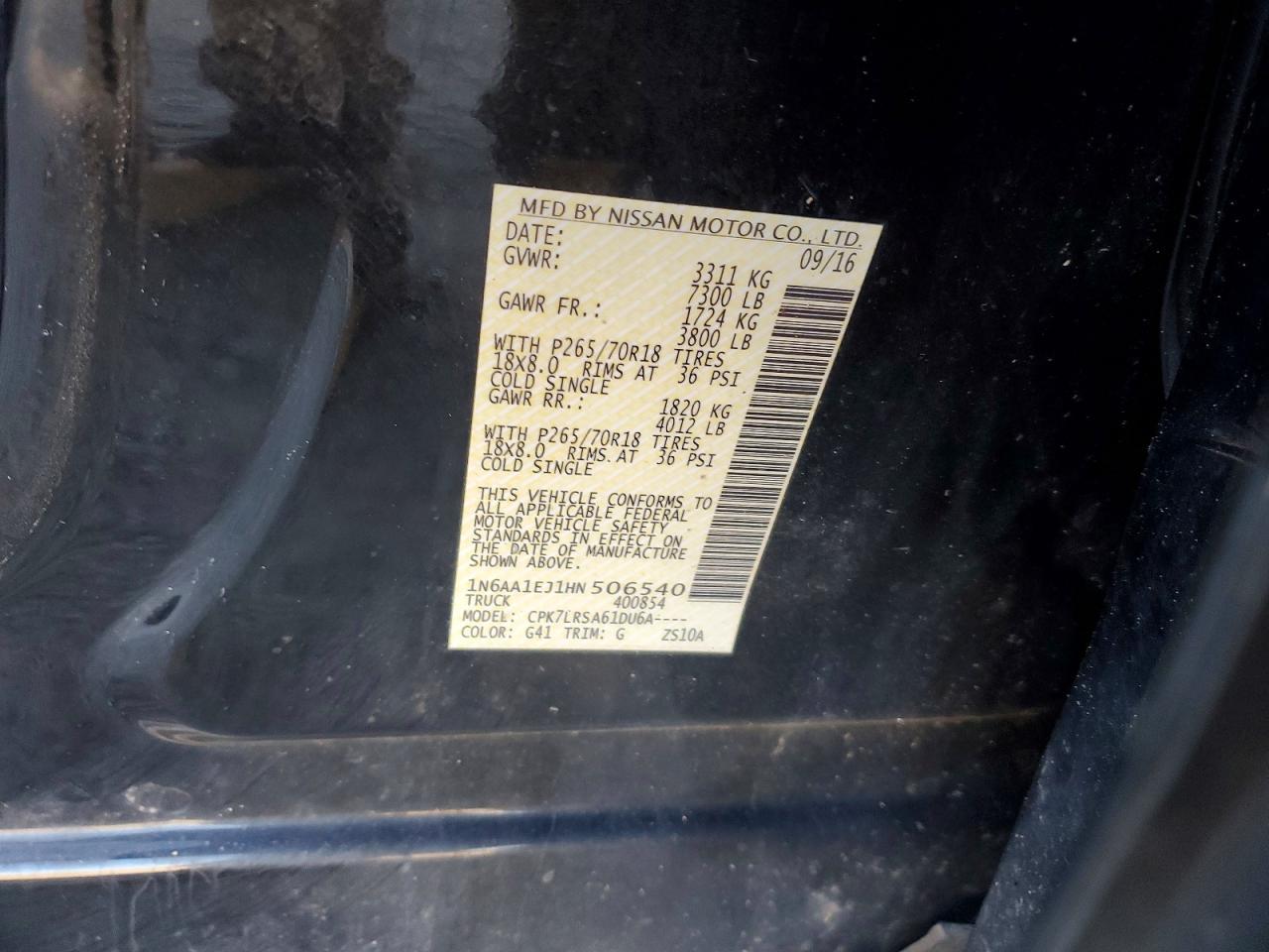 2017 NISSAN Titan
