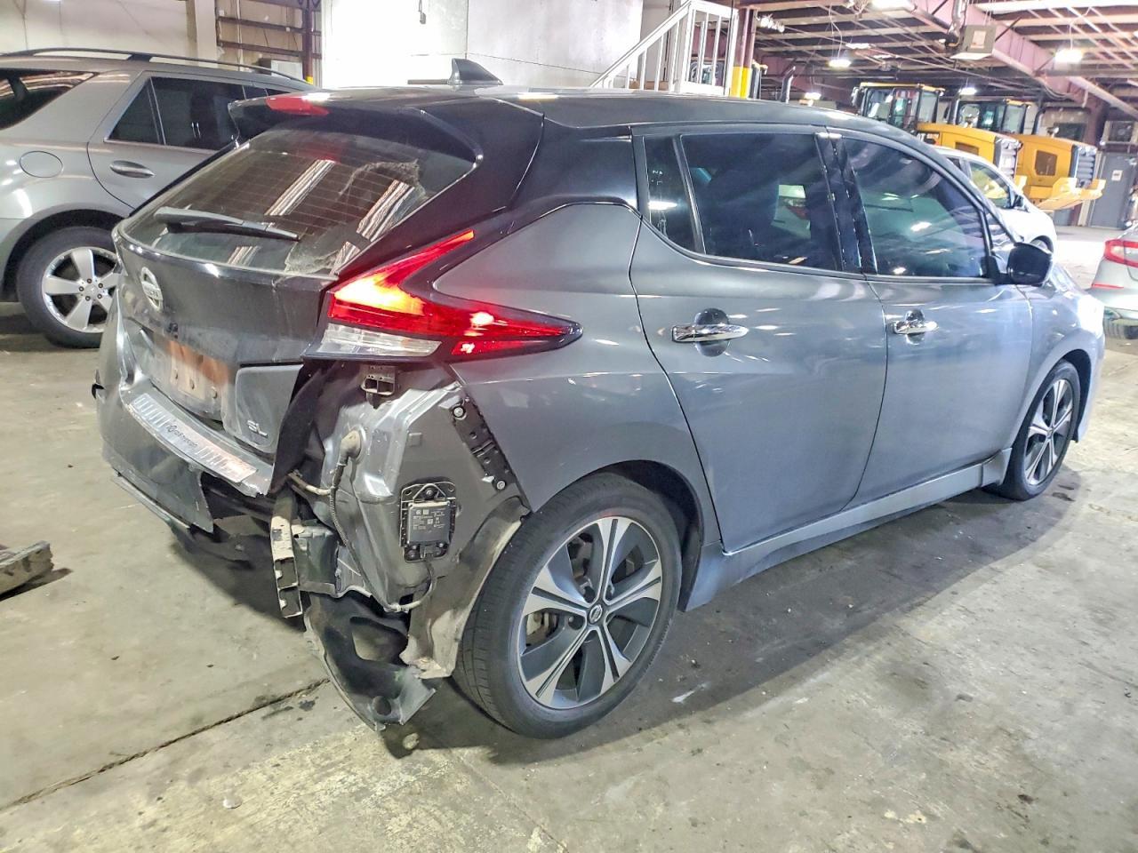 2019 NISSAN LEAF