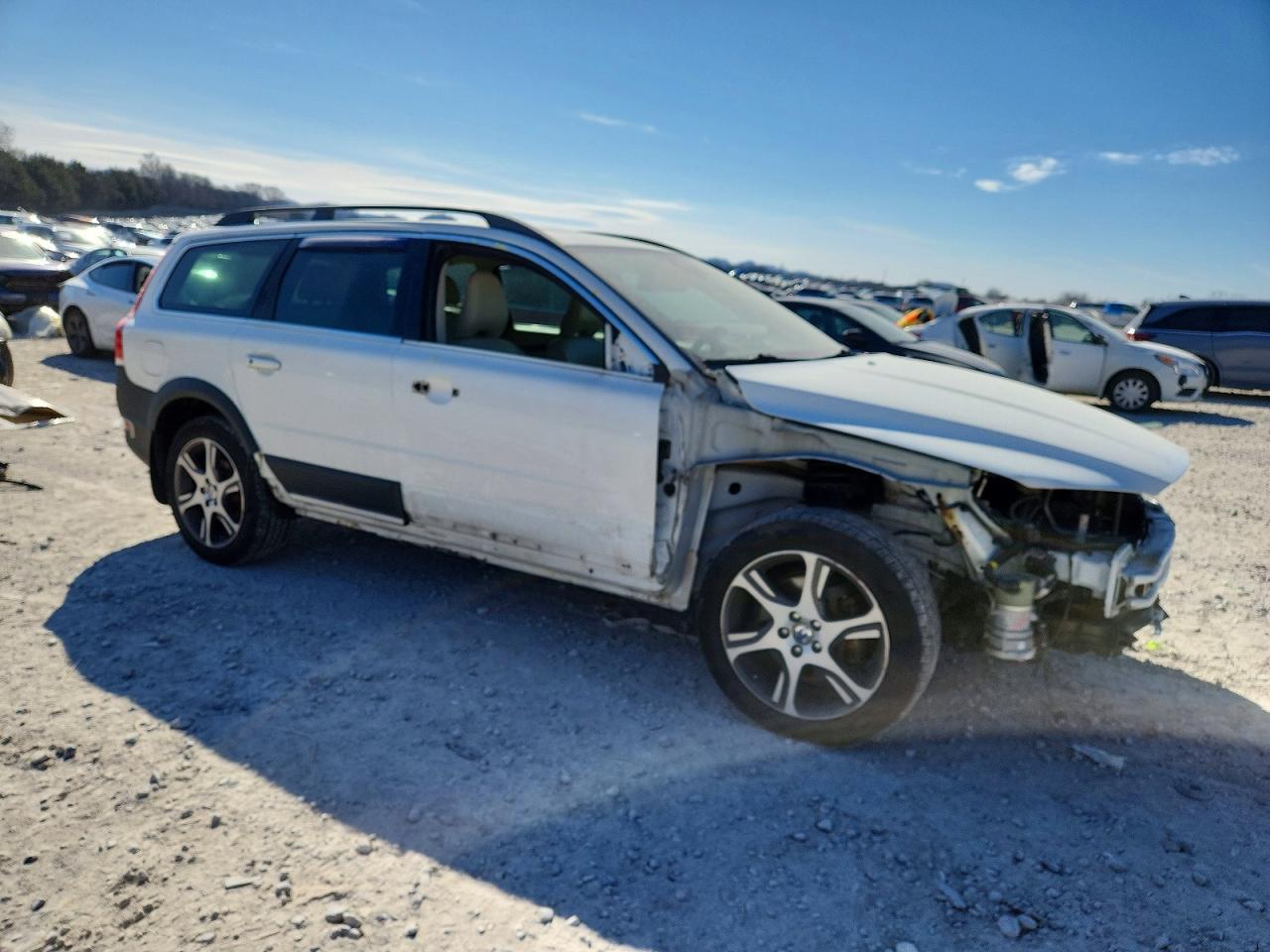 2014 VOLVO XC70