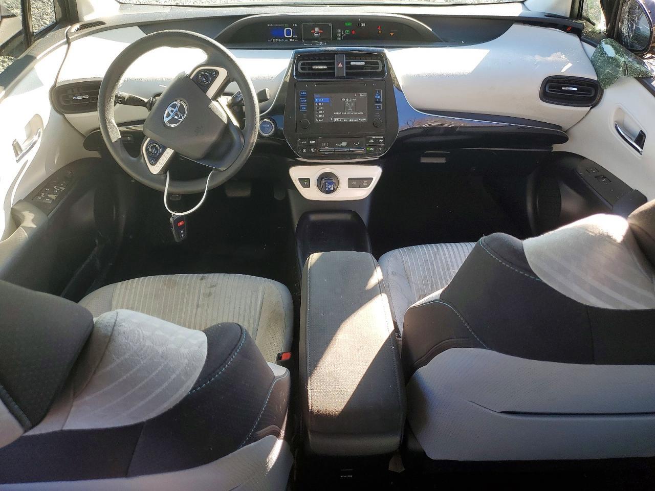 2016 TOYOTA PRIUS