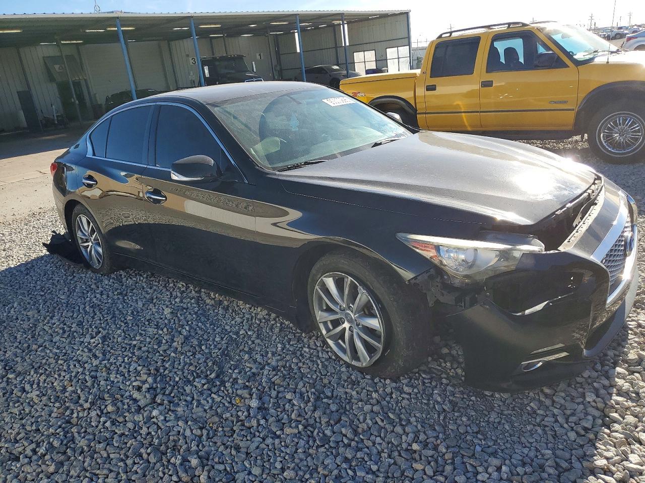 2015 INFINITI Q50