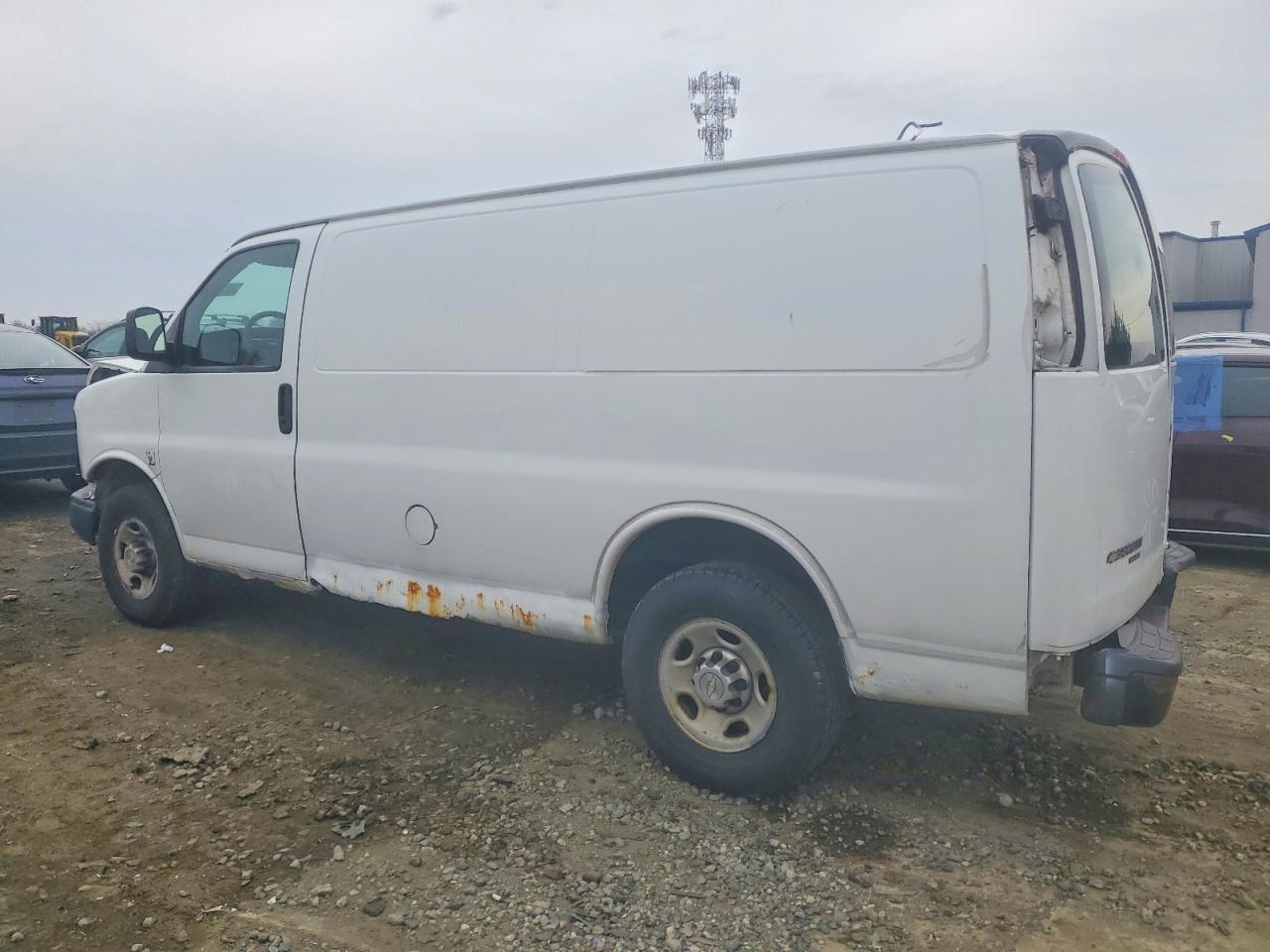 2012 CHEVROLET EXPRESS 2500