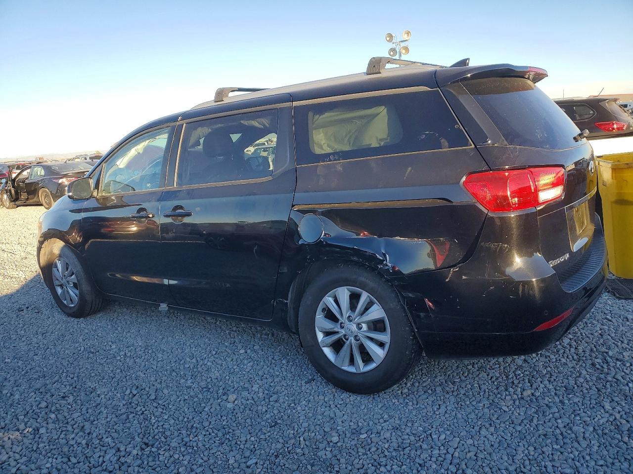 2017 KIA SEDONA