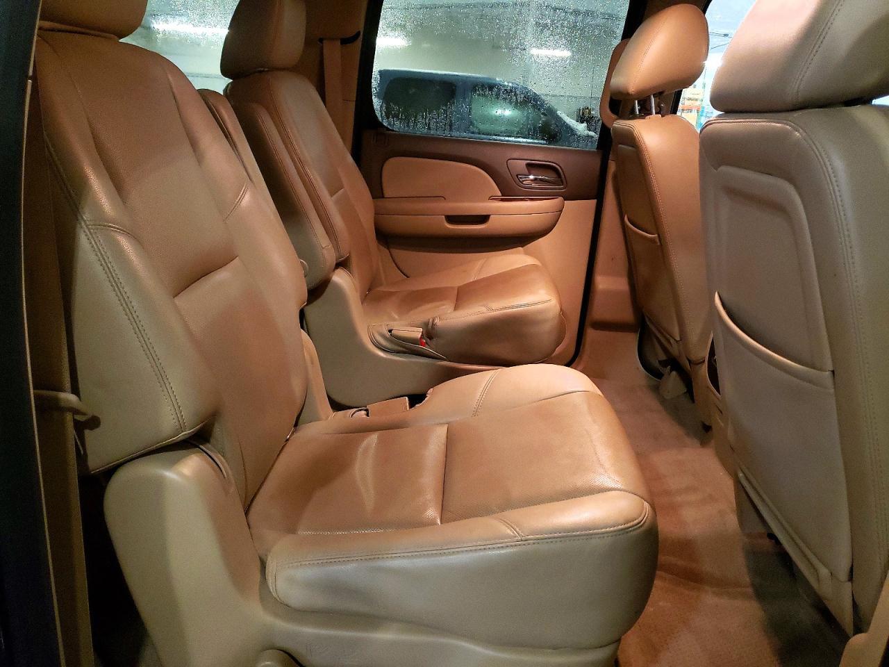 2014 CHEVROLET Suburban
