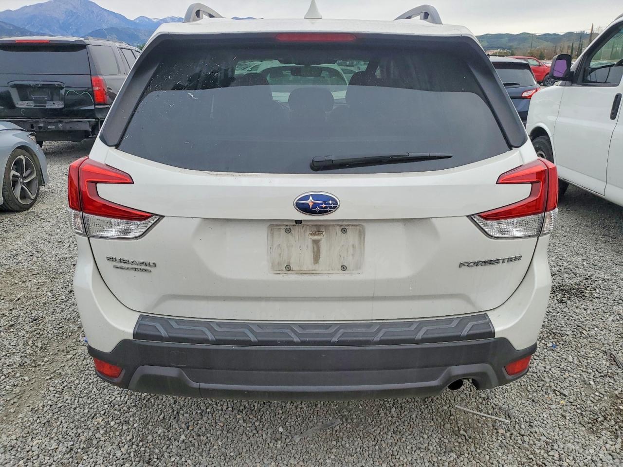 2022 SUBARU FORESTER