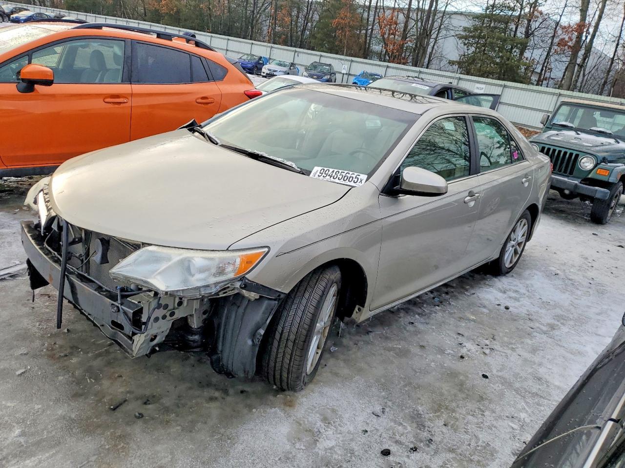 2014 TOYOTA CAMRY