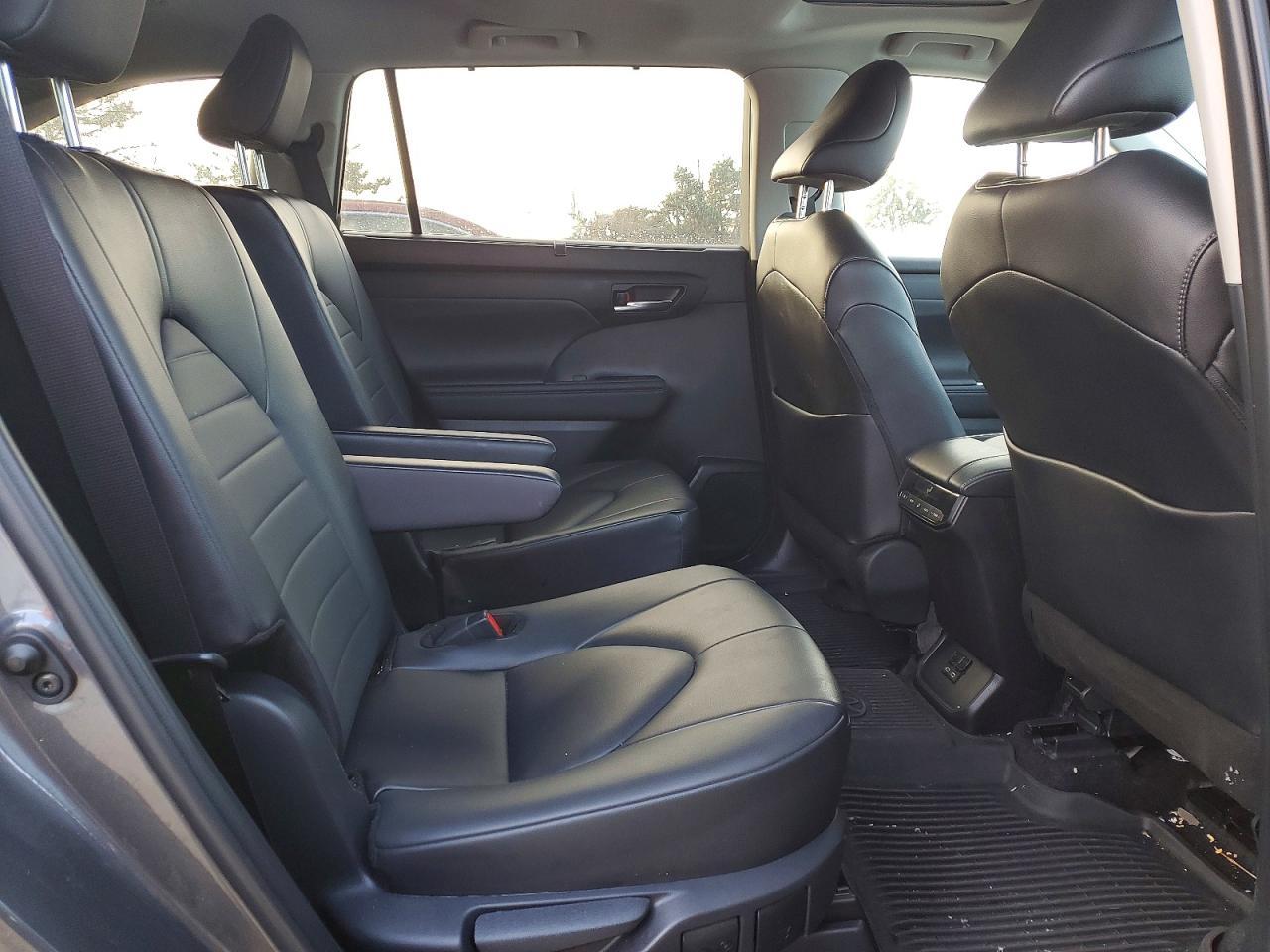2024 TOYOTA HIGHLANDER