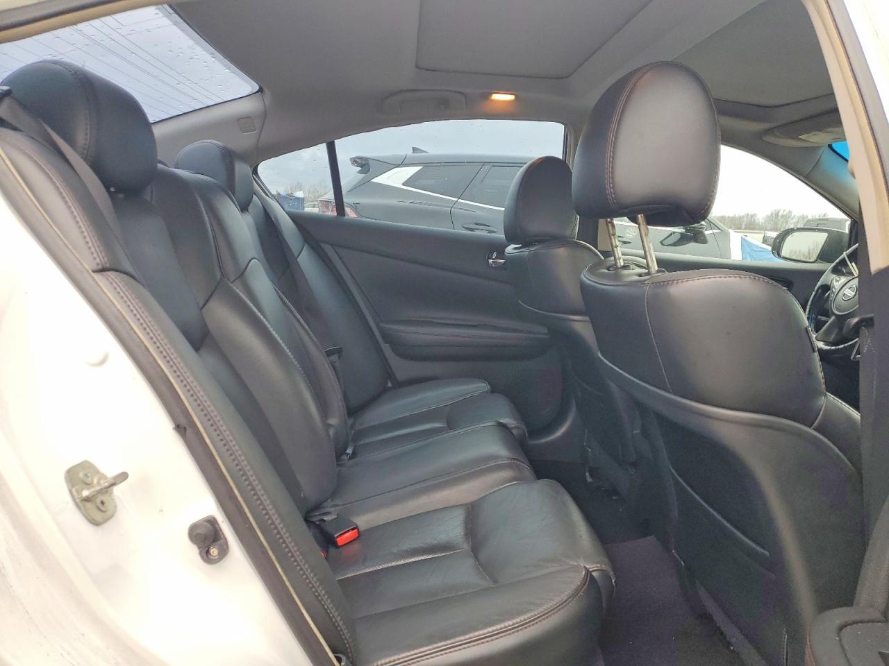 2012 NISSAN Maxima