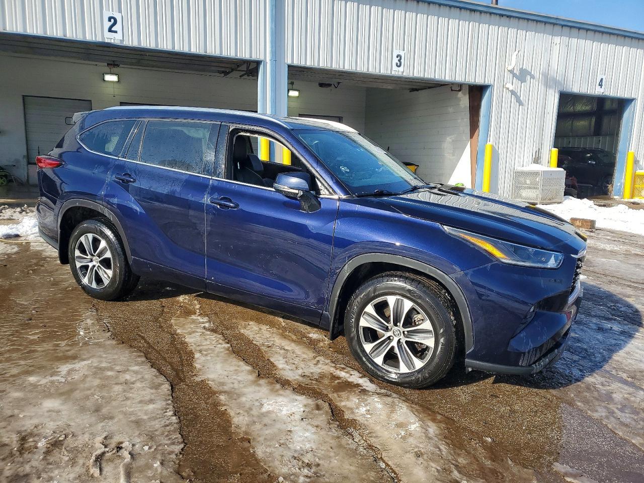 2021 TOYOTA HIGHLANDER