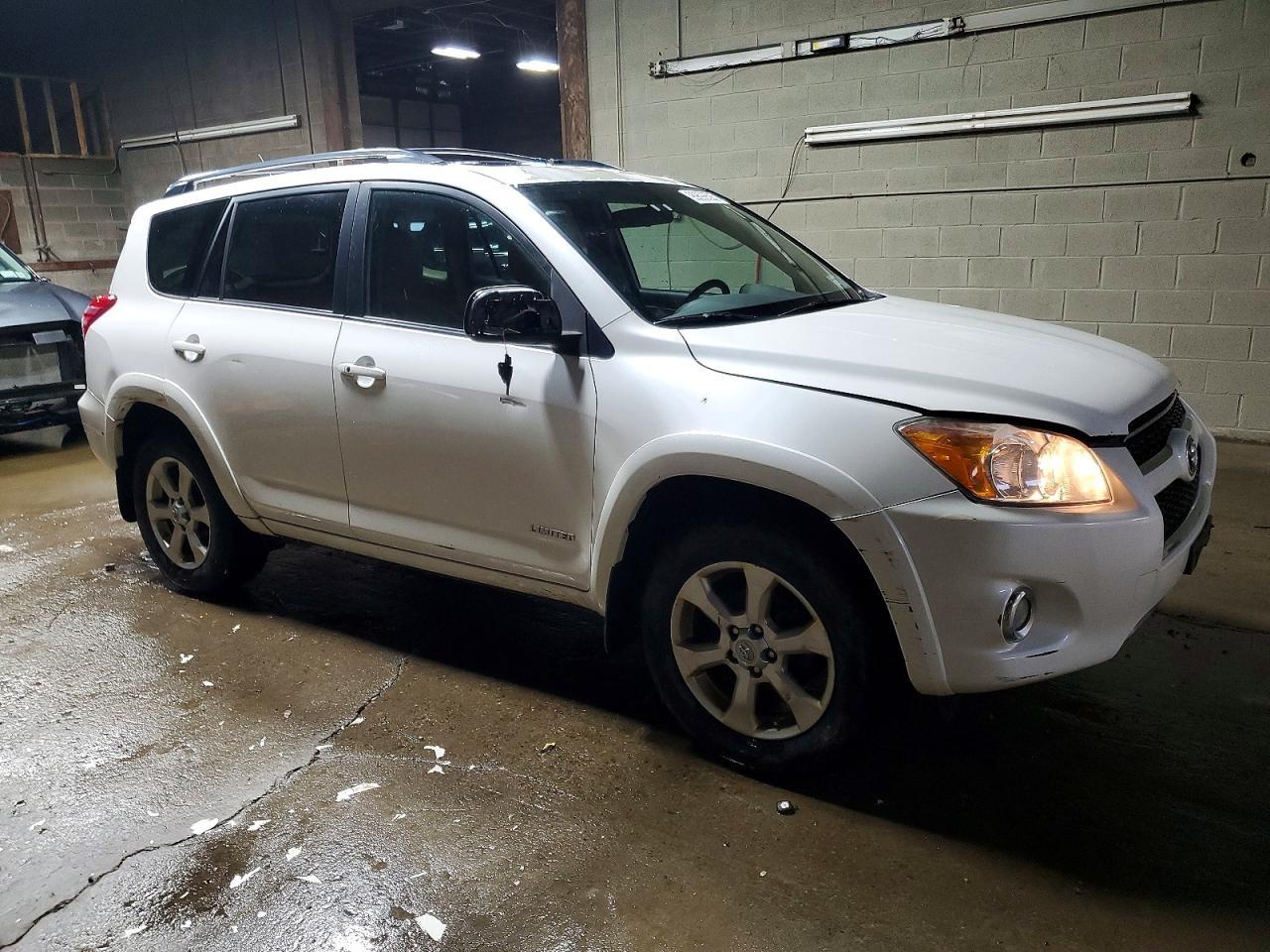 2011 TOYOTA RAV4