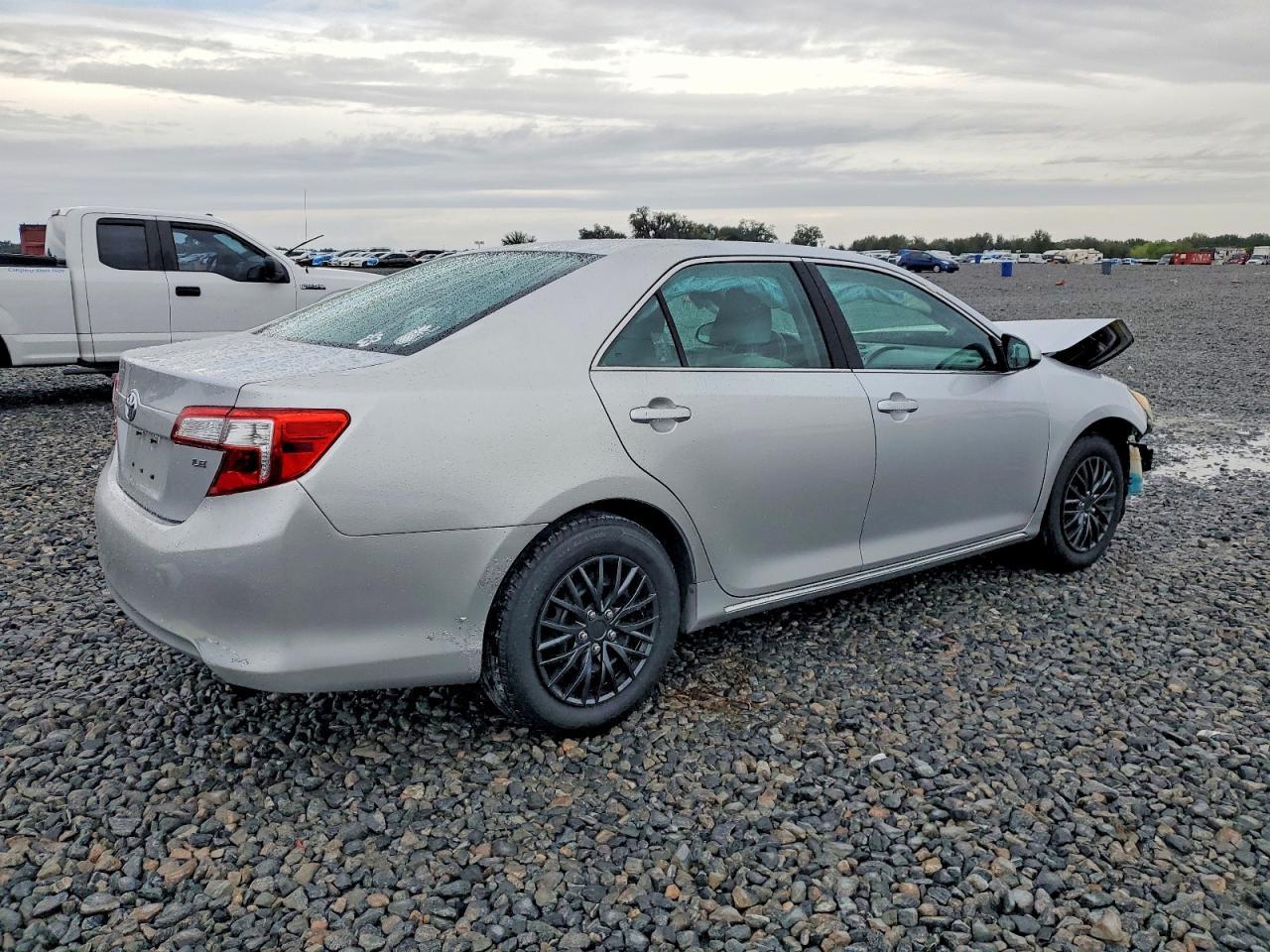 2014 TOYOTA CAMRY