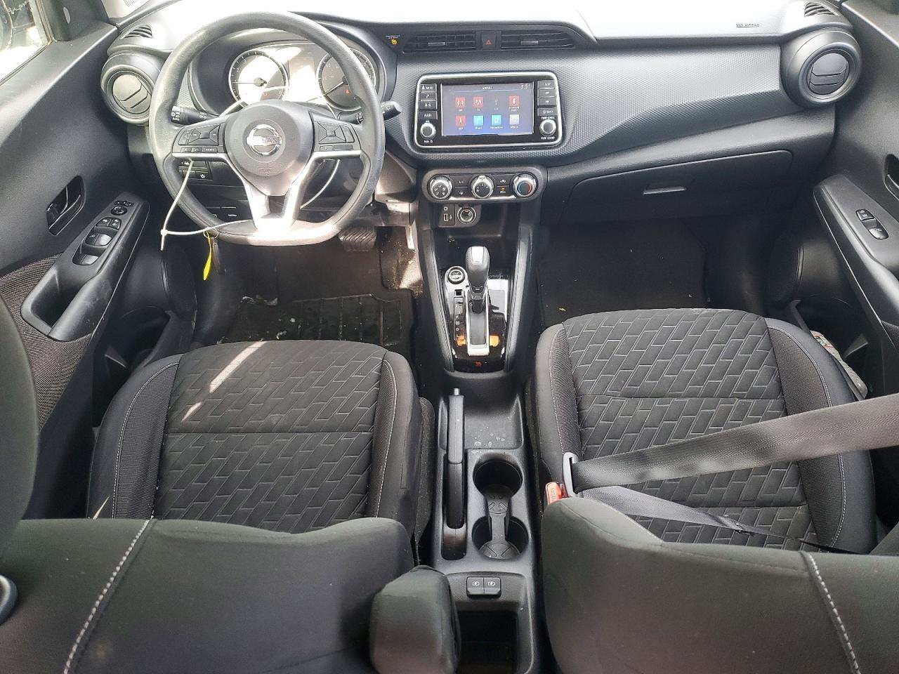 2021 NISSAN KICKS