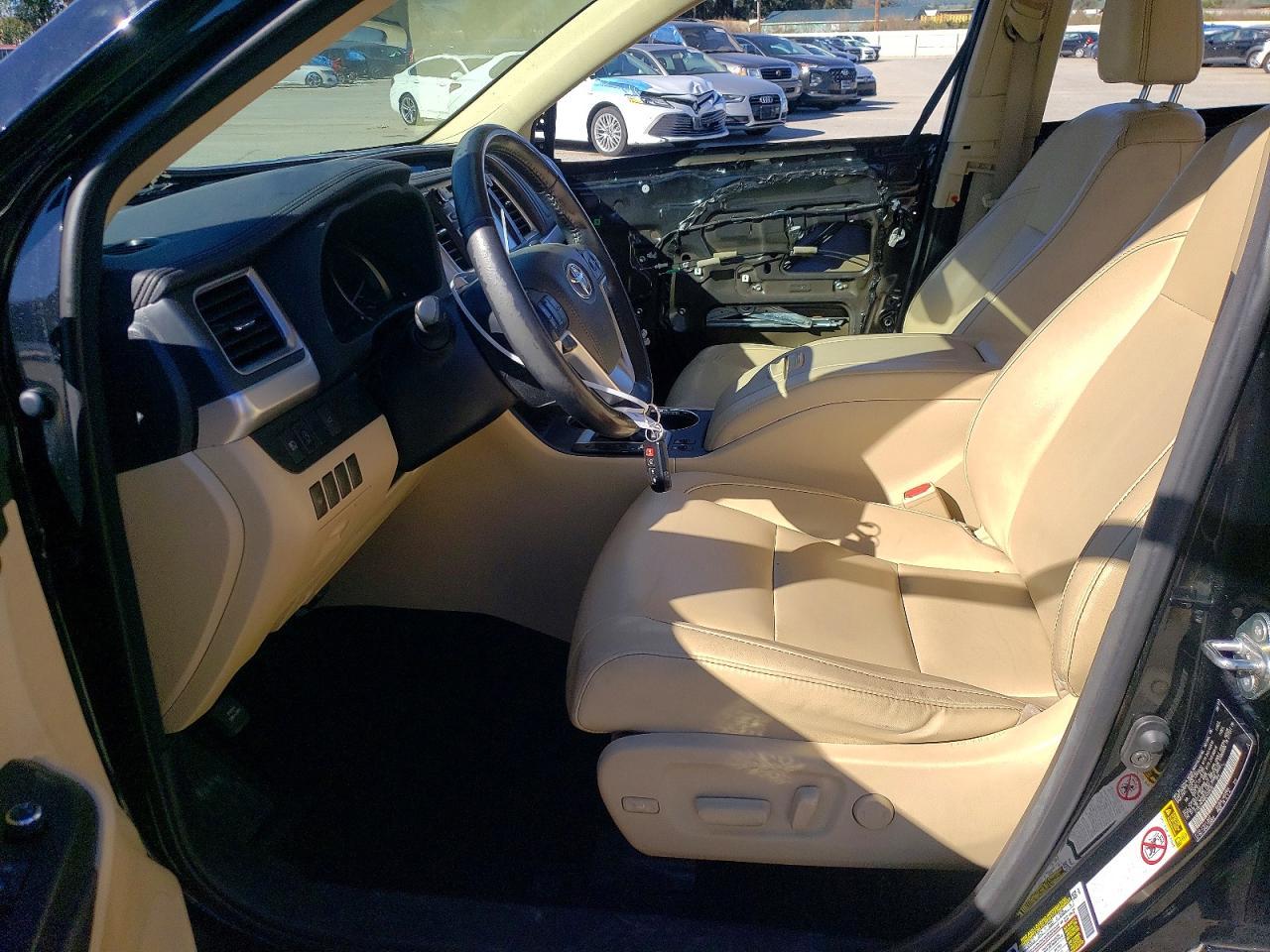 2017 TOYOTA HIGHLANDER