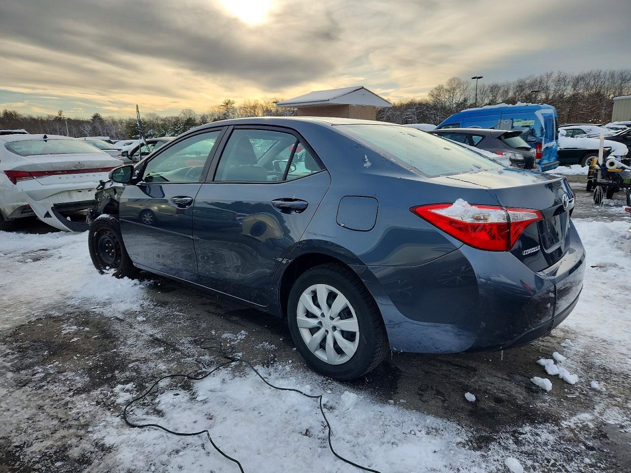 2015 TOYOTA COROLLA