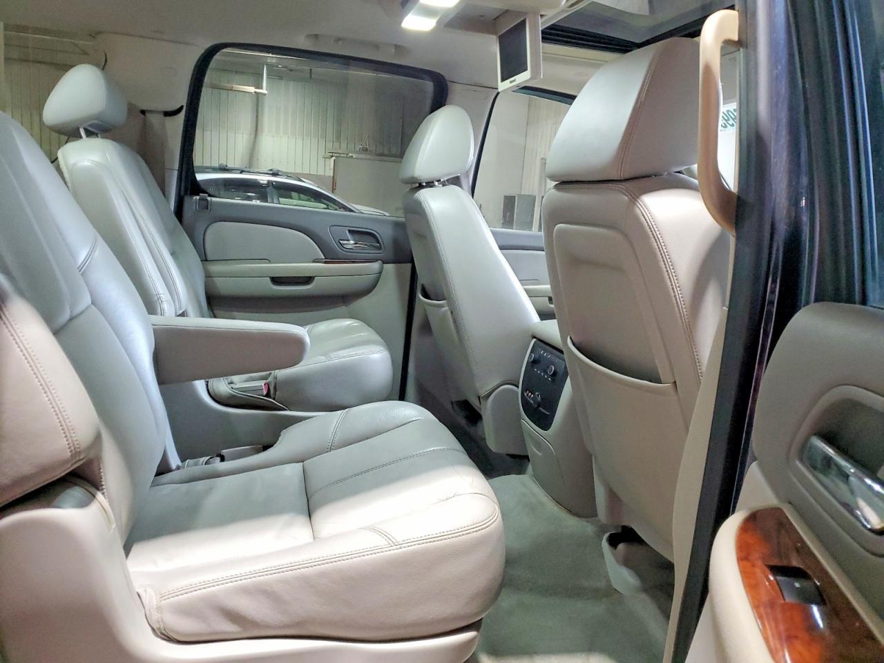2008 CHEVROLET Suburban