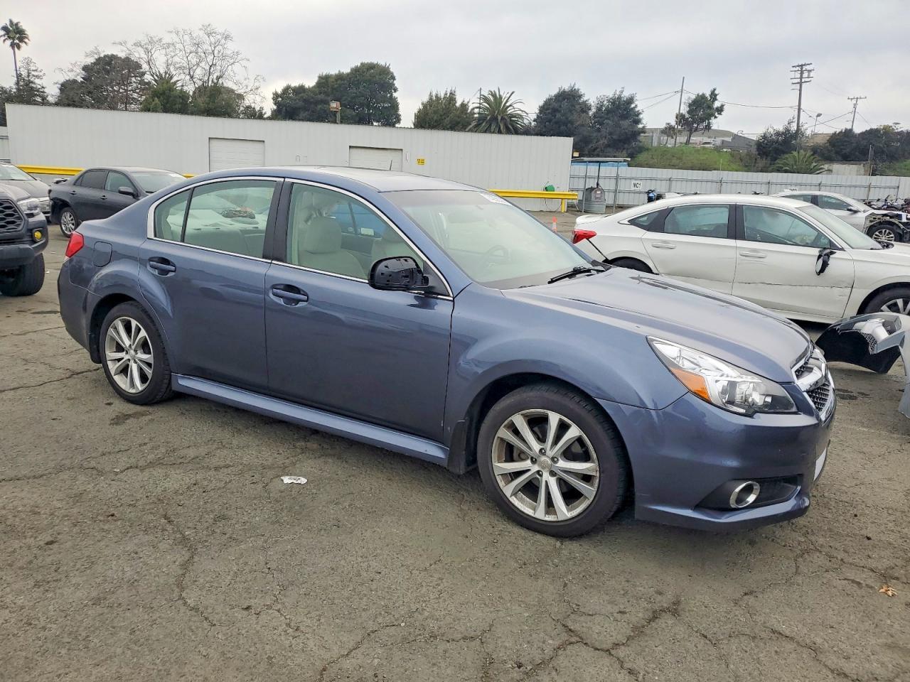2013 SUBARU Legacy
