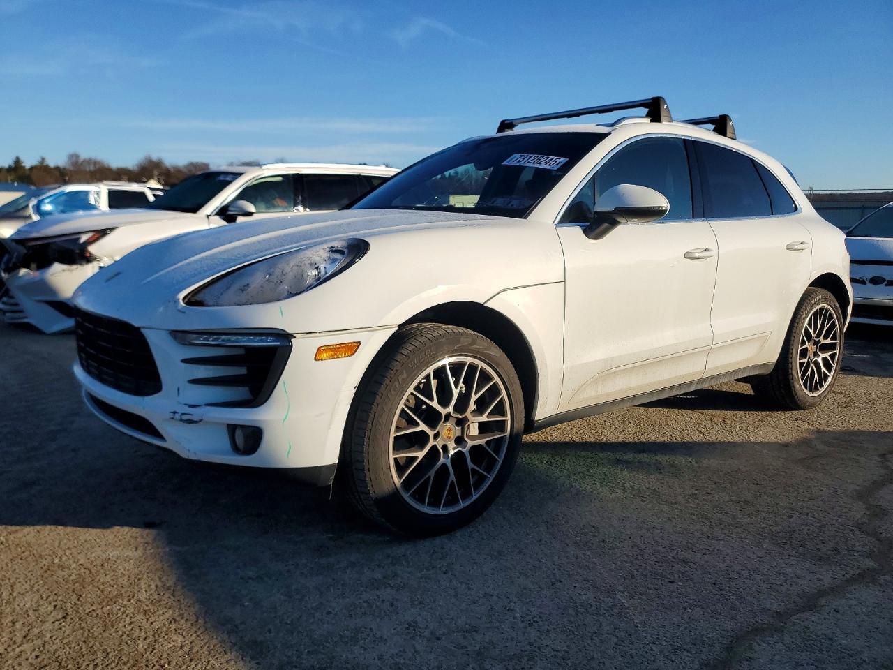 2015 PORSCHE Macan