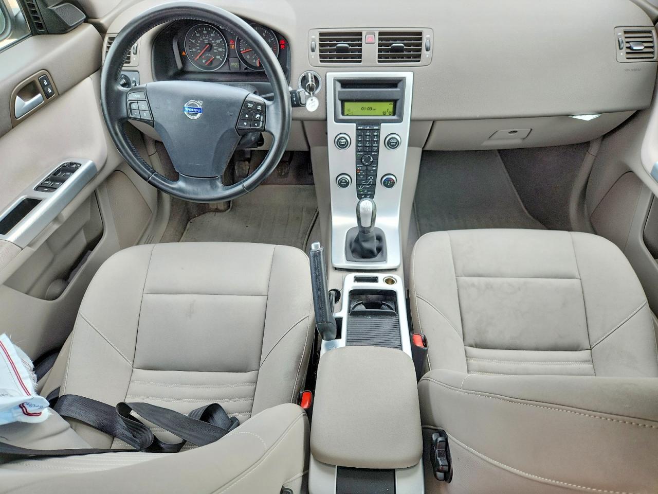 2010 VOLVO S40