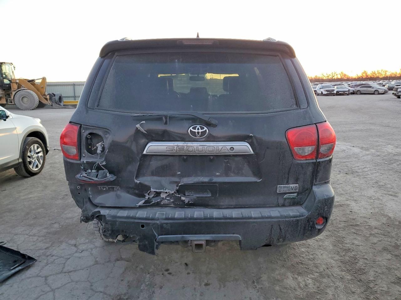 2010 TOYOTA Sequoia