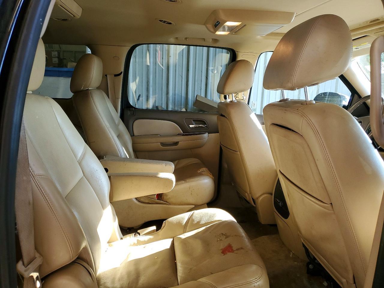 2012 CHEVROLET Suburban