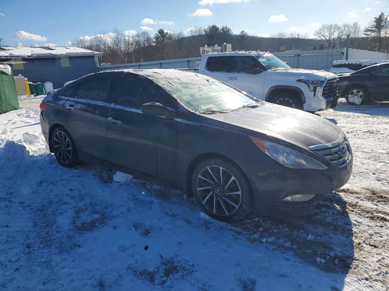 2011 HYUNDAI SONATA