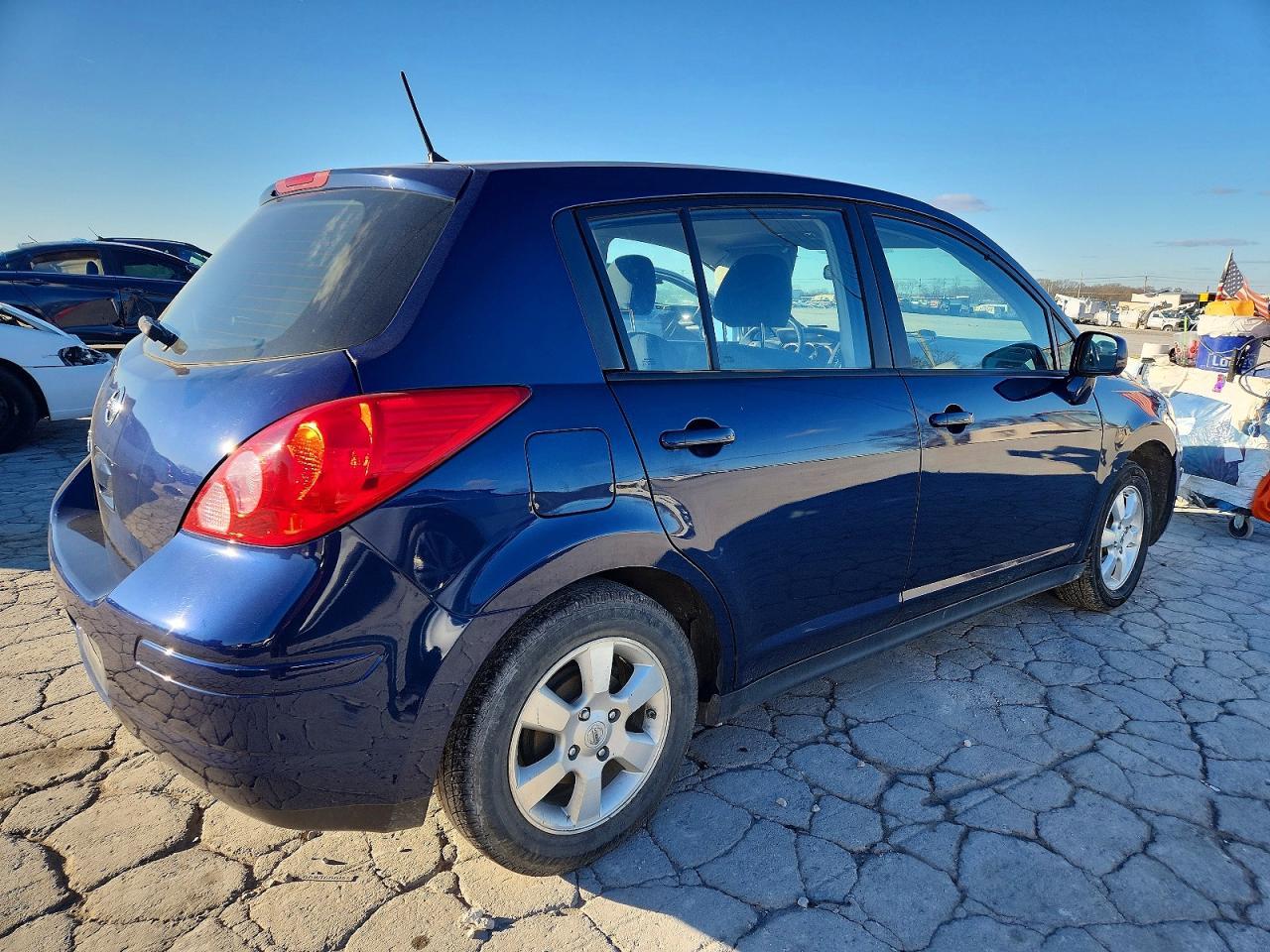 2012 NISSAN VERSA