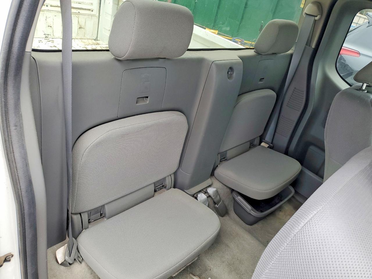 2015 NISSAN Frontier