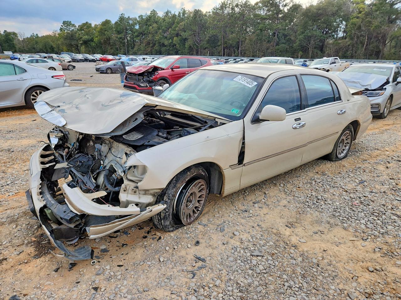 2000 LINCOLN Town Car