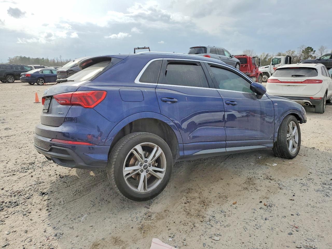 2022 AUDI Q3