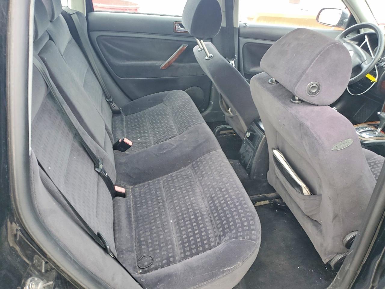 2003 VOLKSWAGEN Passat